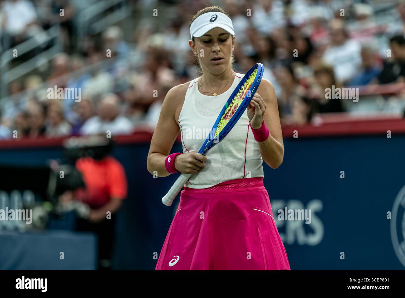 Belinda Bencic ( Svizzera ) Tennis femminile nel WTA Masters 1000 di Montréal 2025 , Omnium National Bank by Rogers Foto Stock