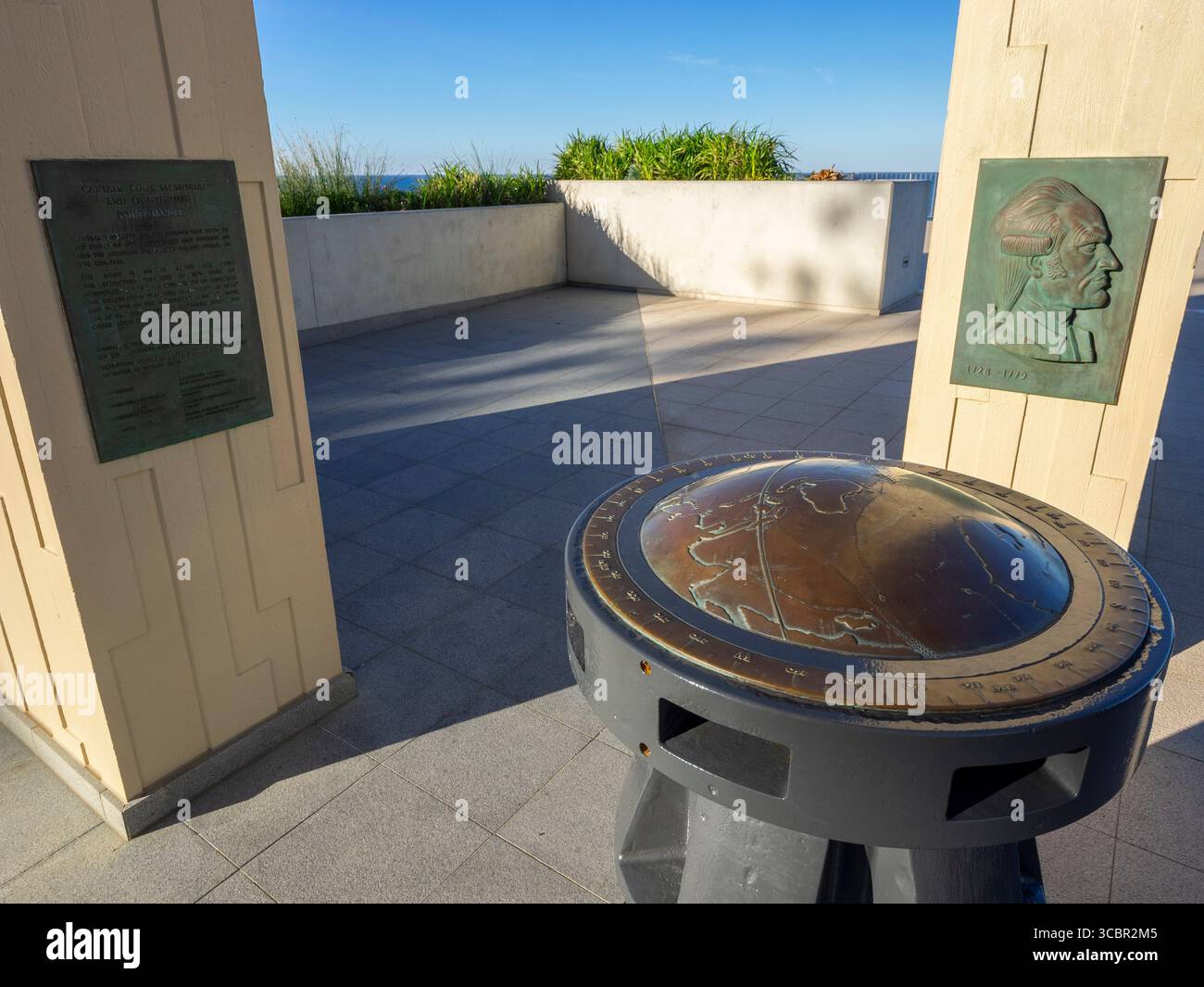 Captain Cook Memorial and Lighthouse il monumento e faro costruito nel 1970 commemora il 200° anniversario dell'esplorazione del capitano James Cook Foto Stock
