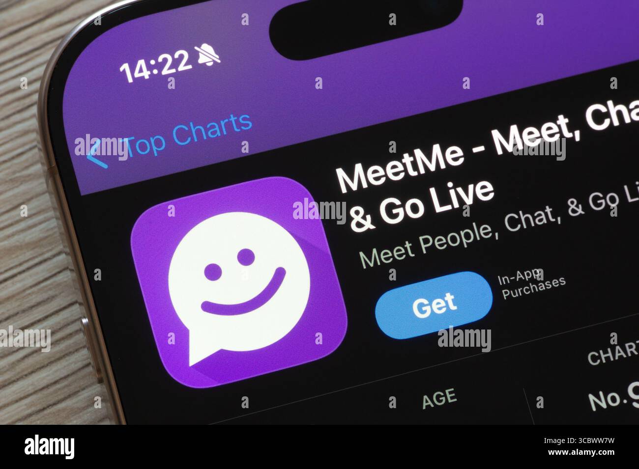 Ostrava, Czechia - 23 novembre 2024: Apple App Store con l'app MeetMe mobile Messenger per incontrare nuove persone da installare Foto Stock