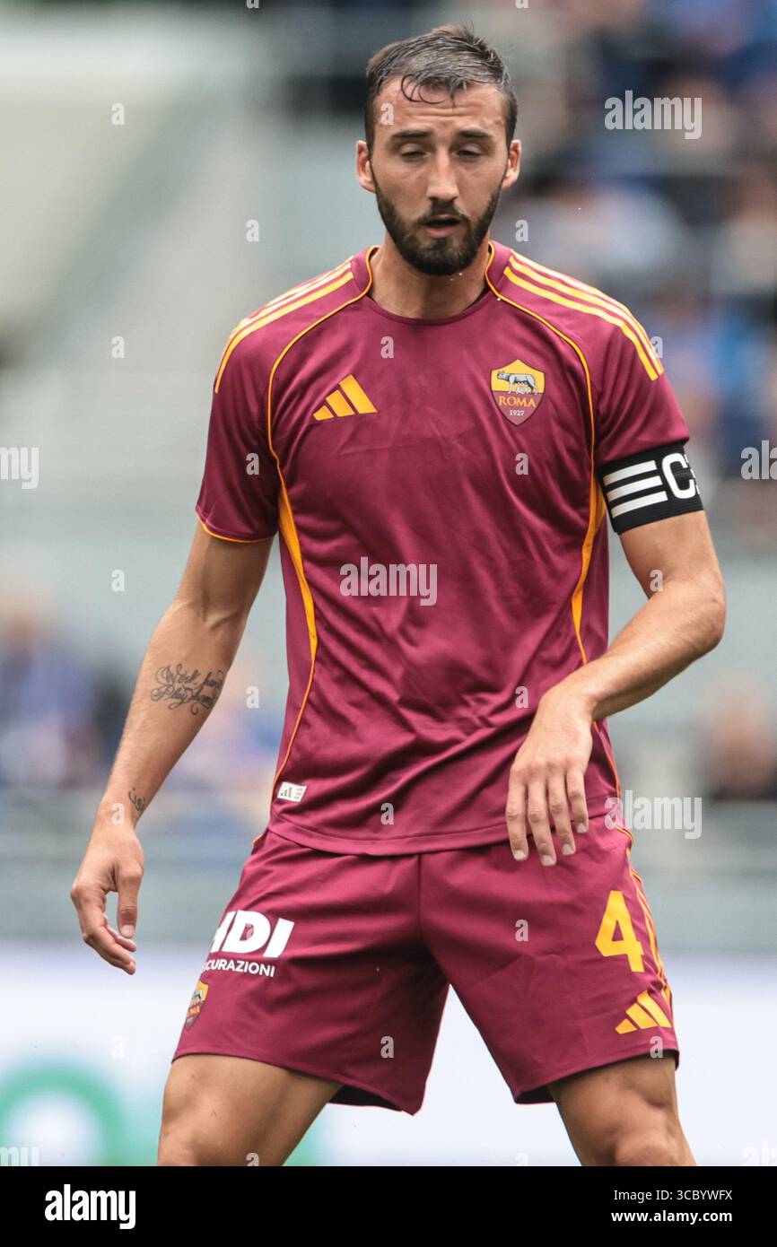 Liverpool, Regno Unito. 09 agosto 2025. Bryan Cristante dell'AS Roma durante l'amichevole pre-stagione Everton vs A.S. Roma all'Hill Dickinson Stadium, Liverpool, Regno Unito, 9 agosto 2025 (foto di Mark Cosgrove/News Images) a Liverpool, Regno Unito, il 9/8/2025. (Foto di Mark Cosgrove/News Images/Sipa USA) credito: SIPA USA/Alamy Live News Foto Stock