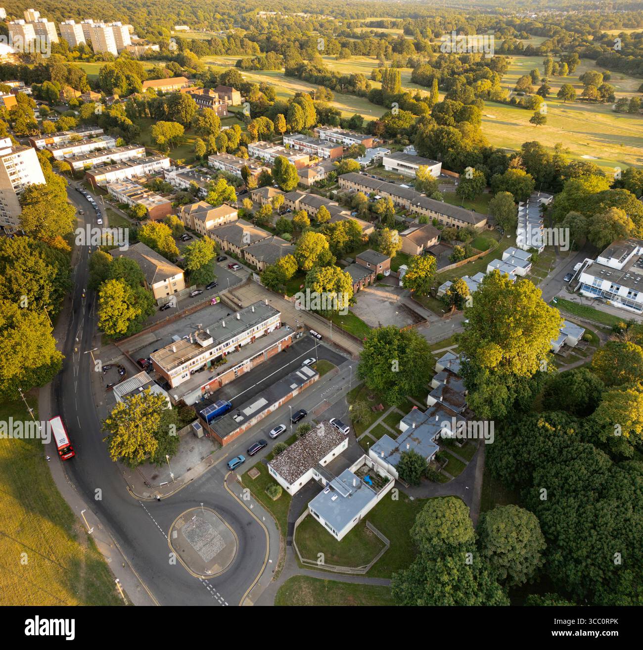 La Alton Estate è una grande tenuta comunale situata a Roehampton, nel sud-ovest di Londra Foto Stock