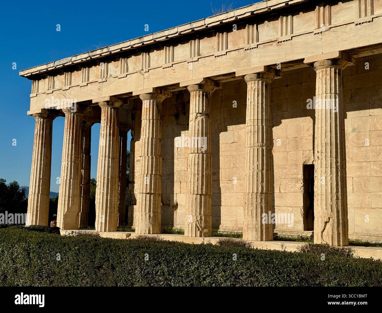 Punto panoramico del Tempio di Efestio ad Atene, in Grecia. - Immagine stock catturata con smartphone