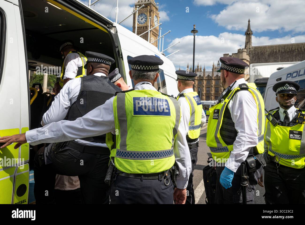 Palestina Action Protestation at Parliament Square, Londra, Inghilterra, Regno Unito, 09/08/2025 Foto Stock