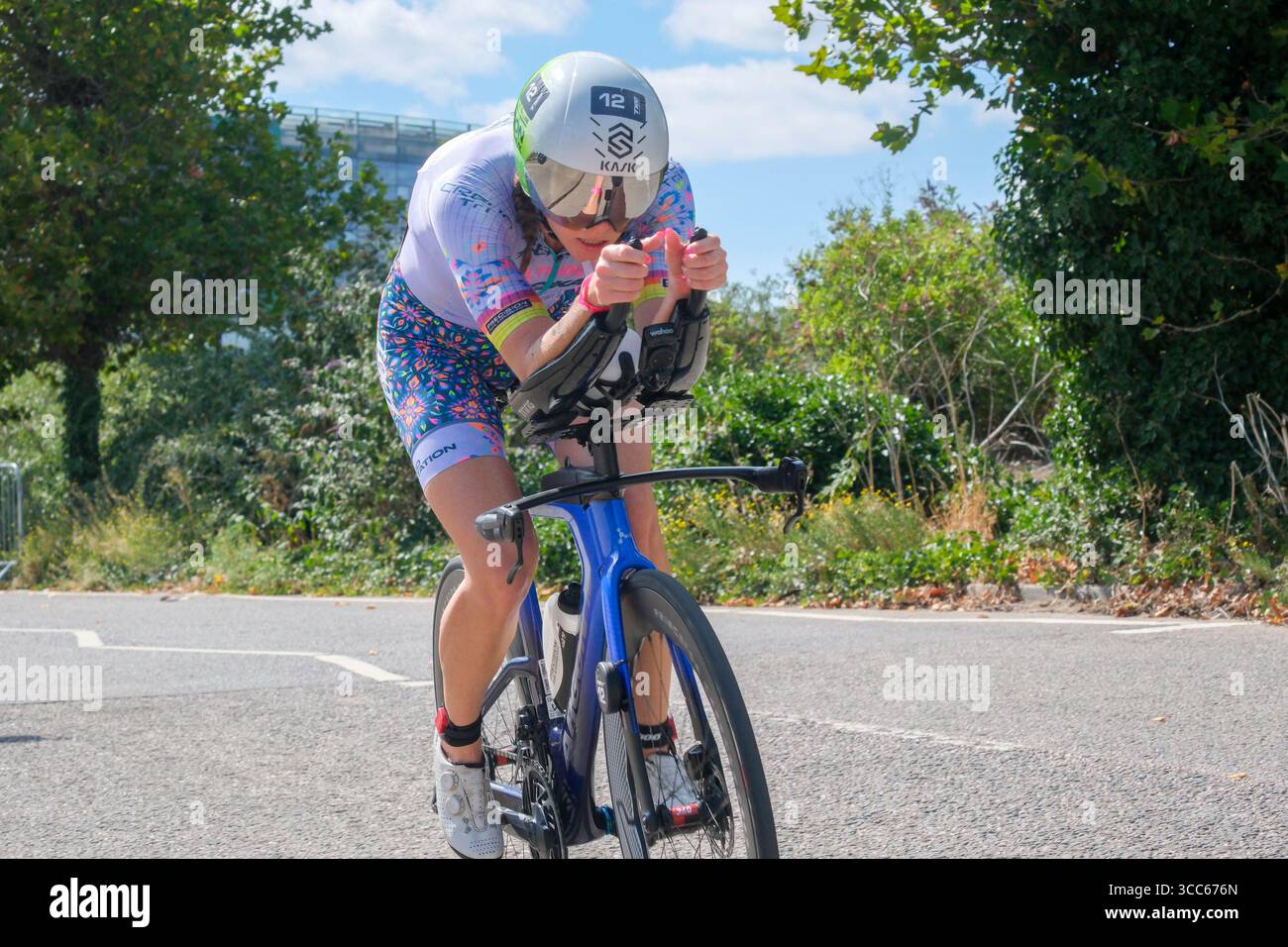 Londra, Regno Unito 9 agosto 2025. Ellie Salthouse (Aus) gareggia nella T100 Triathlon femminile a London Docklands. Foto Stock Londra, Regno Unito 9 agosto 2025. Ellie Salthouse (Aus) gareggia nella T100 Triathlon femminile a London Docklands. Foto Stock