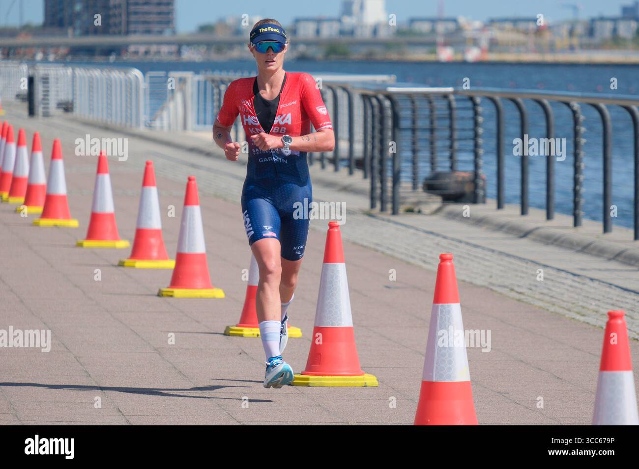 Londra, Regno Unito 9 agosto 2025. Taylor Knibb (USA) gareggia nella T100 Triathlon femminile a Londra Docklands, per arrivare al terzo posto. Foto Stock Londra, Regno Unito 9 agosto 2025. Taylor Knibb (USA) gareggia nella T100 Triathlon femminile a Londra Docklands, per arrivare al terzo posto. Foto Stock