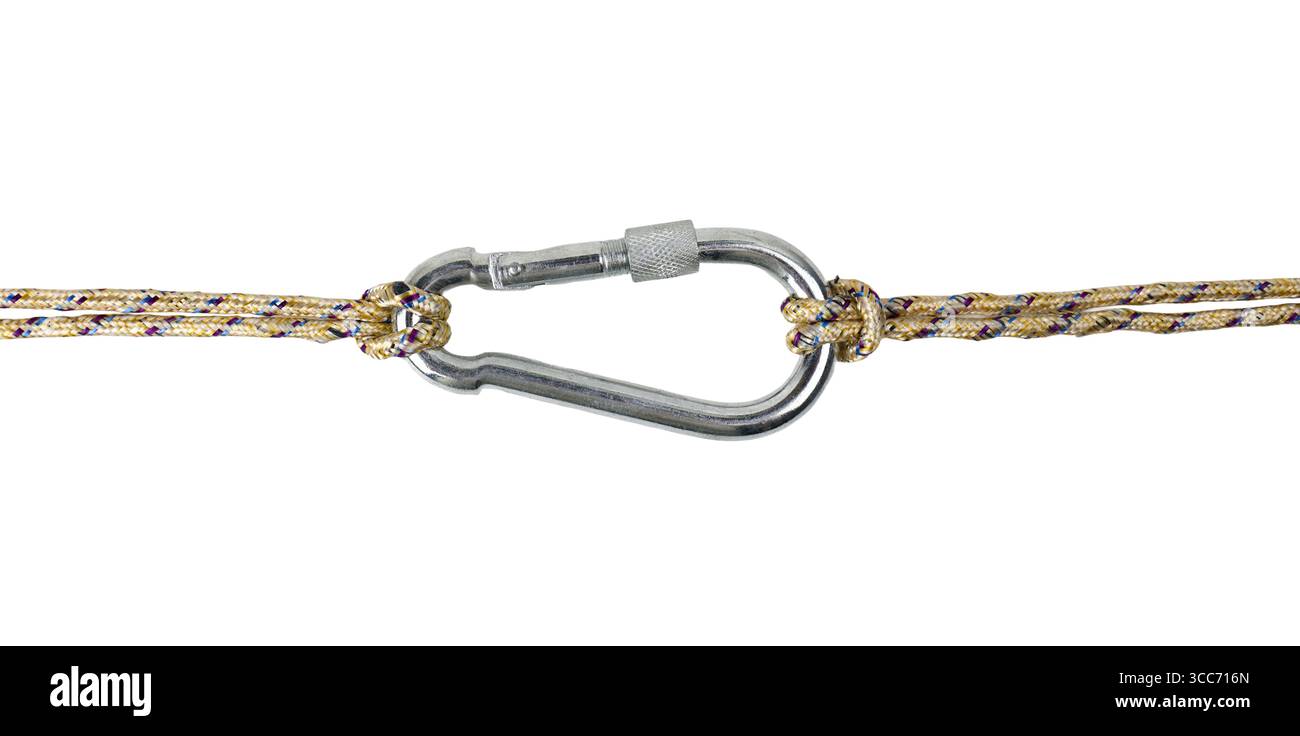 moschettone in metallo fissato a una corda robusta su una superficie bianca. Foto di alta qualità Foto Stock