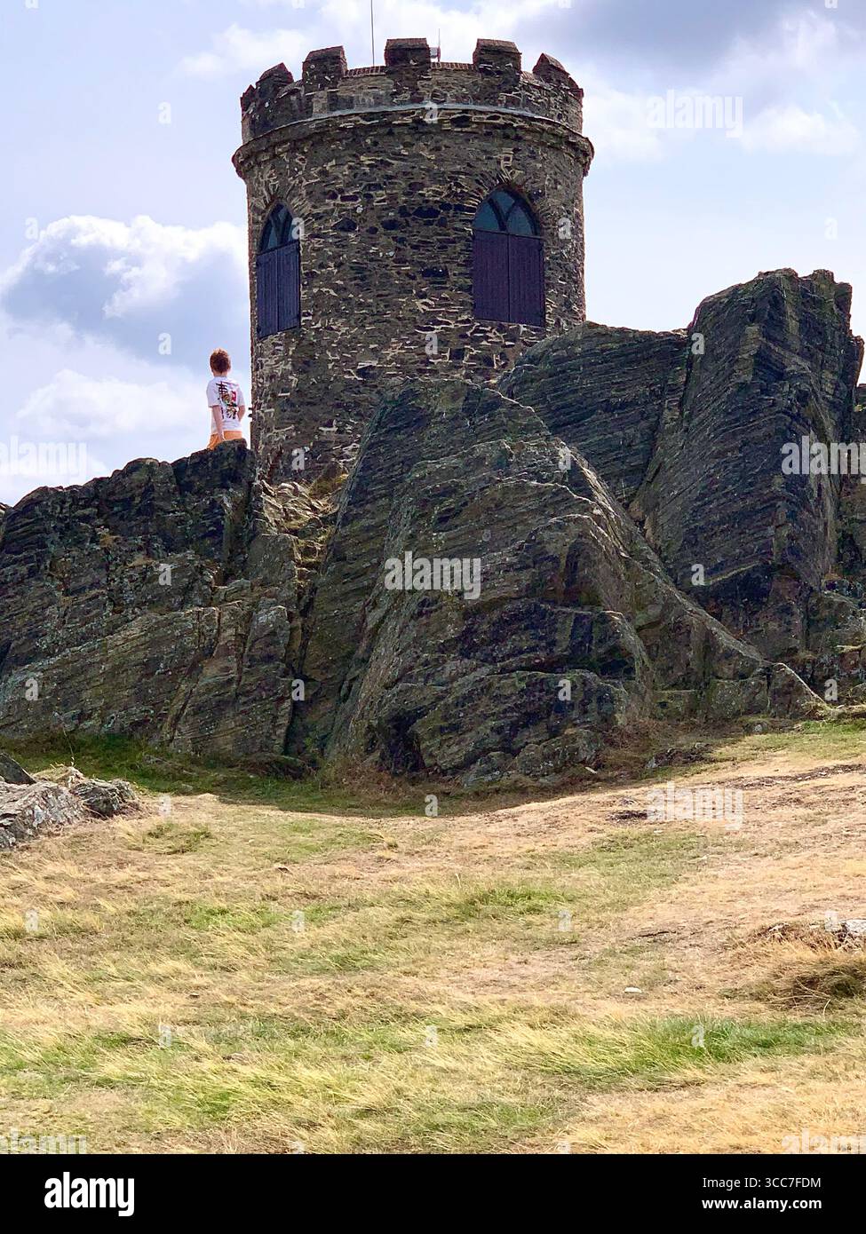 Bradgate Park Newtown Linford Leicester Inghilterra colline, storia della fauna selvatica Regno Unito Leicestershire boschi paesaggio boschivo rocce rocciose paesaggi suggestivi - Immagine stock catturata con smartphone