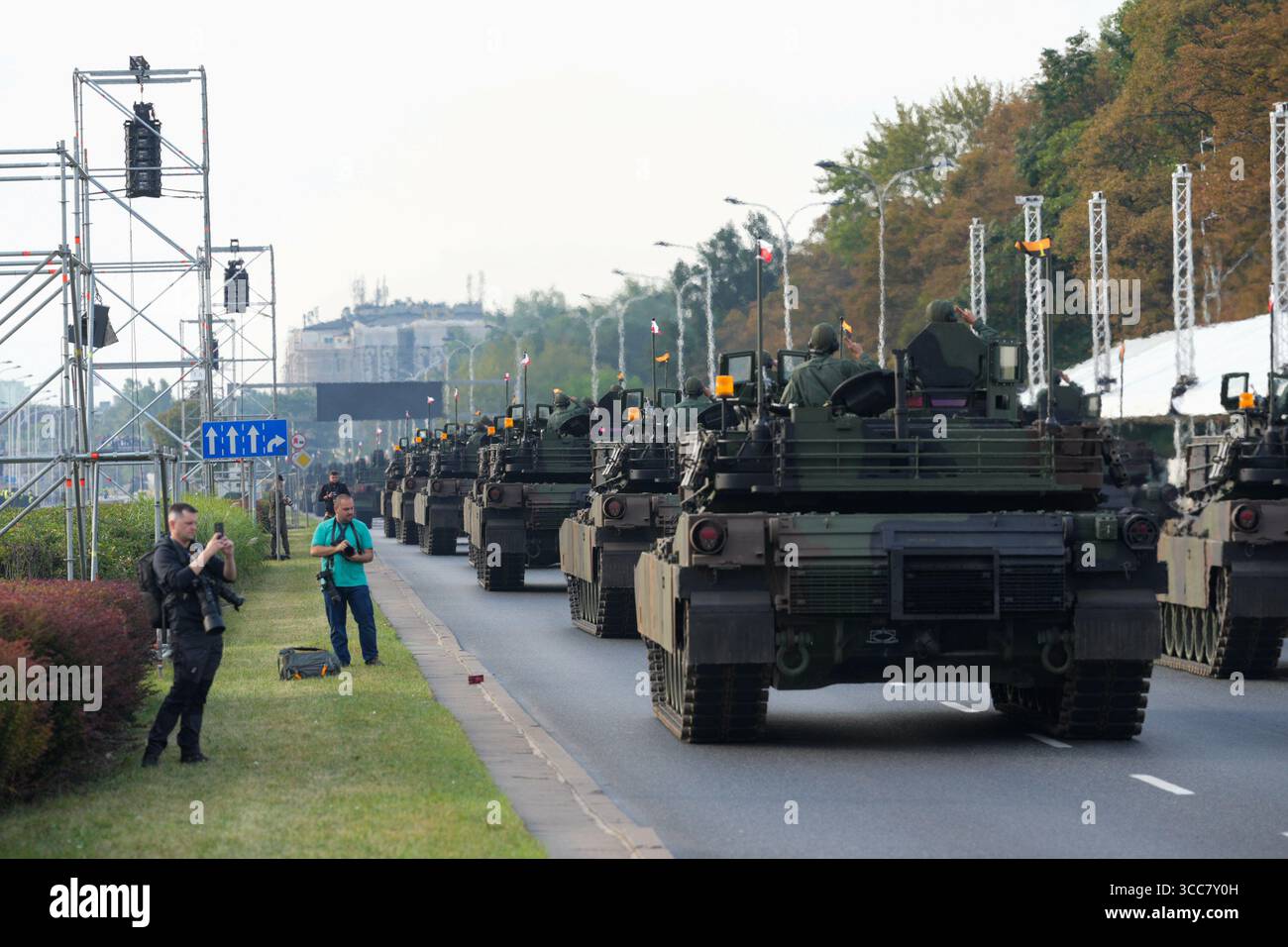 Varsavia, Polonia. 10 agosto 2025. I carri armati K2 sono stati avvistati la mattina presto a Varsavia, in Polonia, il 10 agosto 2025. Le prove si svolgono a Varsavia per la prossima parata militare annuale. (Foto di Jaap Arriens/Sipa USA) credito: SIPA USA/Alamy Live News Foto Stock