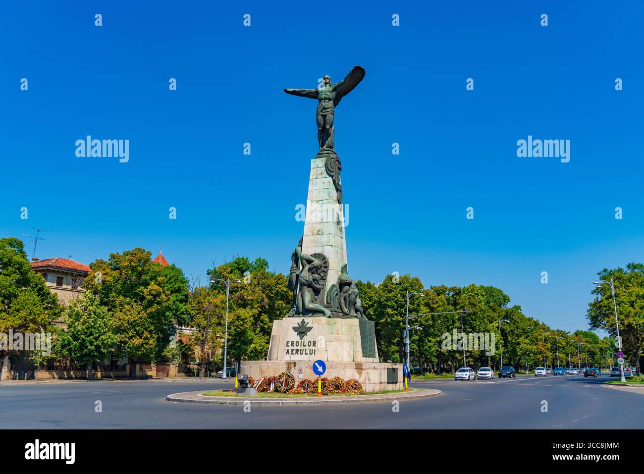 Monumento agli eroi dell'aria in Piazza degli Aviatori a Bucarest, Romania Foto Stock
