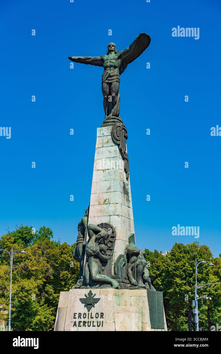 Monumento agli eroi dell'aria in Piazza degli Aviatori a Bucarest, Romania Foto Stock