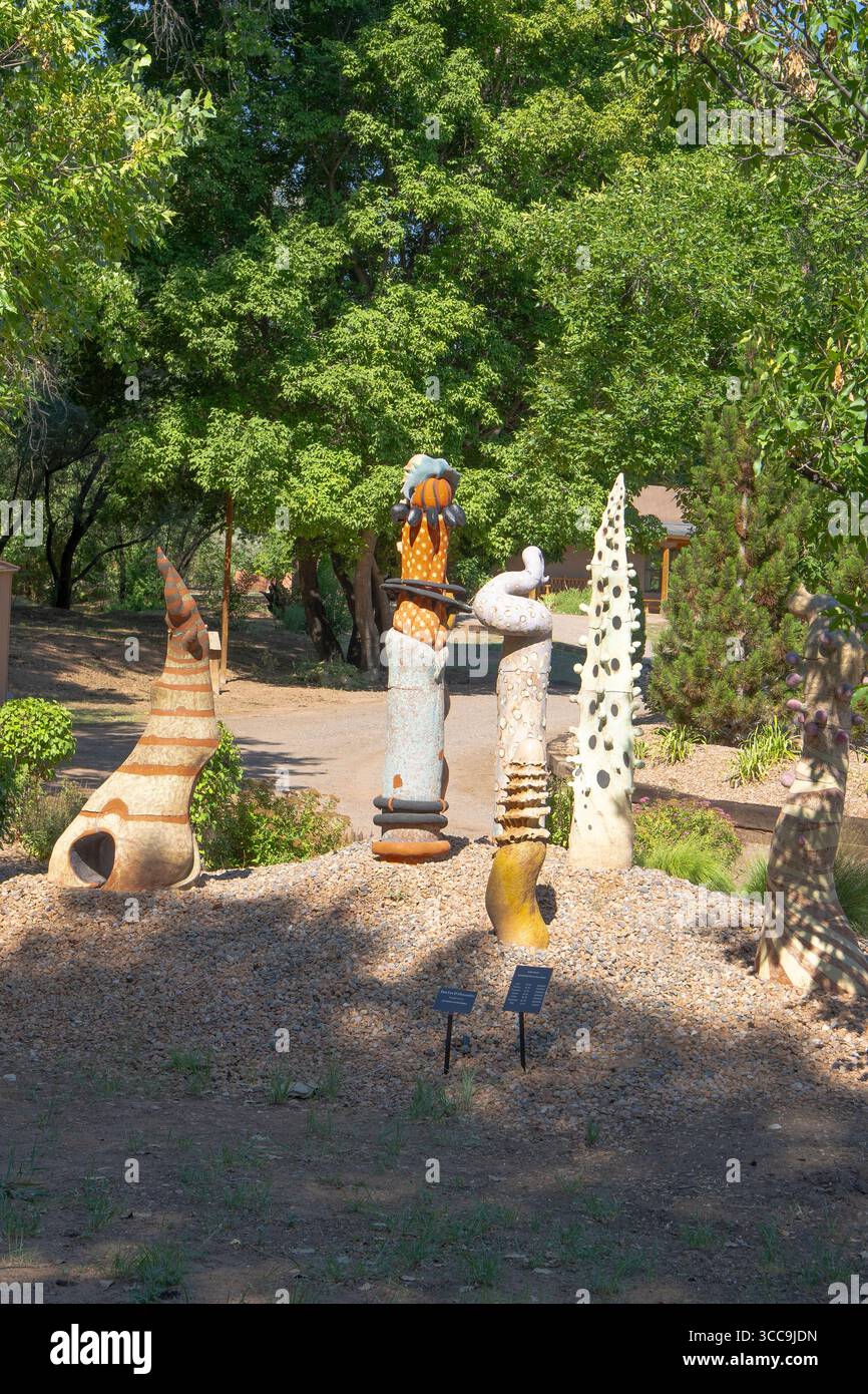 Abiquiuí Inn, Abiquiuí, New Mexico. Abiquiú è apprezzata dai viaggiatori per la sua vicinanza a canyon, fiumi e montagne. Foto Stock