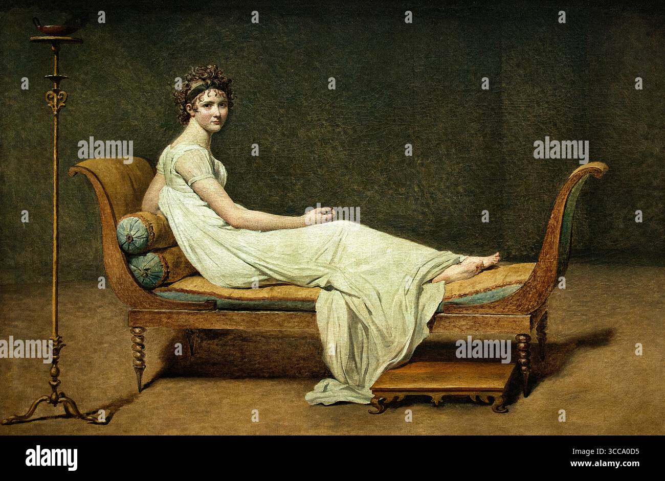 Madame Récamier XVIII secolo di Jacques-Louis David 1748 – 1825 Francia Museo francese Louvre Parigi ( Jacques-Louis David, 30 agosto 1748 – 29 dicembre 1825) , pittore francese in stile neoclassico, considerato il pittore preminente dell'epoca. Negli anni '1780, il suo marchio cerebrale di pittura storica, segnò un cambiamento di gusto lontano dalla frivolezza rococò verso l'austerità classica, la severità e il sentimento accresciuto, che si armonizzava con il clima morale, degli ultimi anni dell'Ancien Régime ) Foto Stock