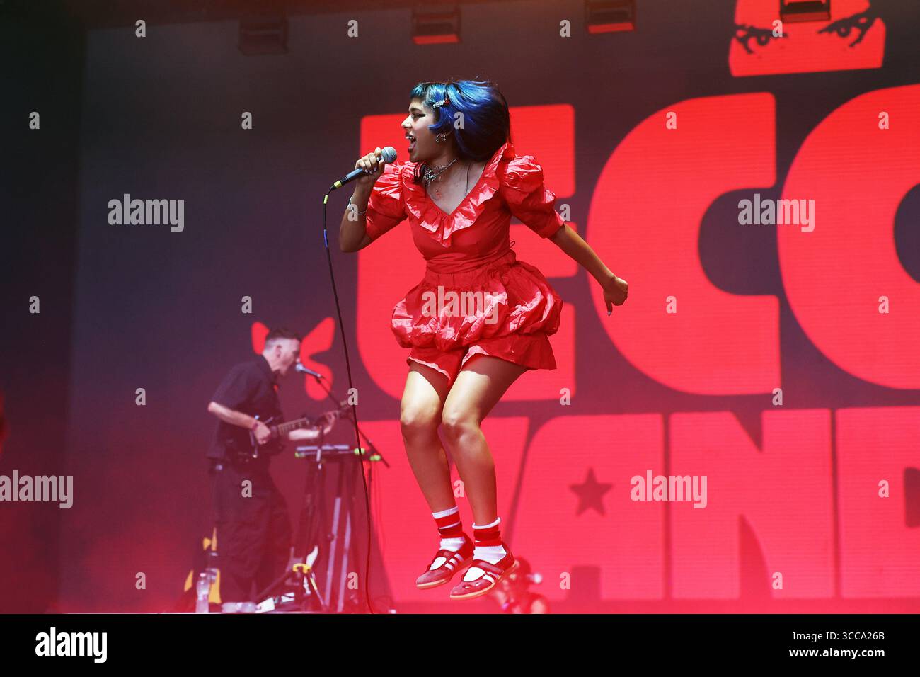 La cantautrice australiana Ecca Vandal si esibisce allo Sziget Festival 2025 di Budapest, Ungheria Foto Stock