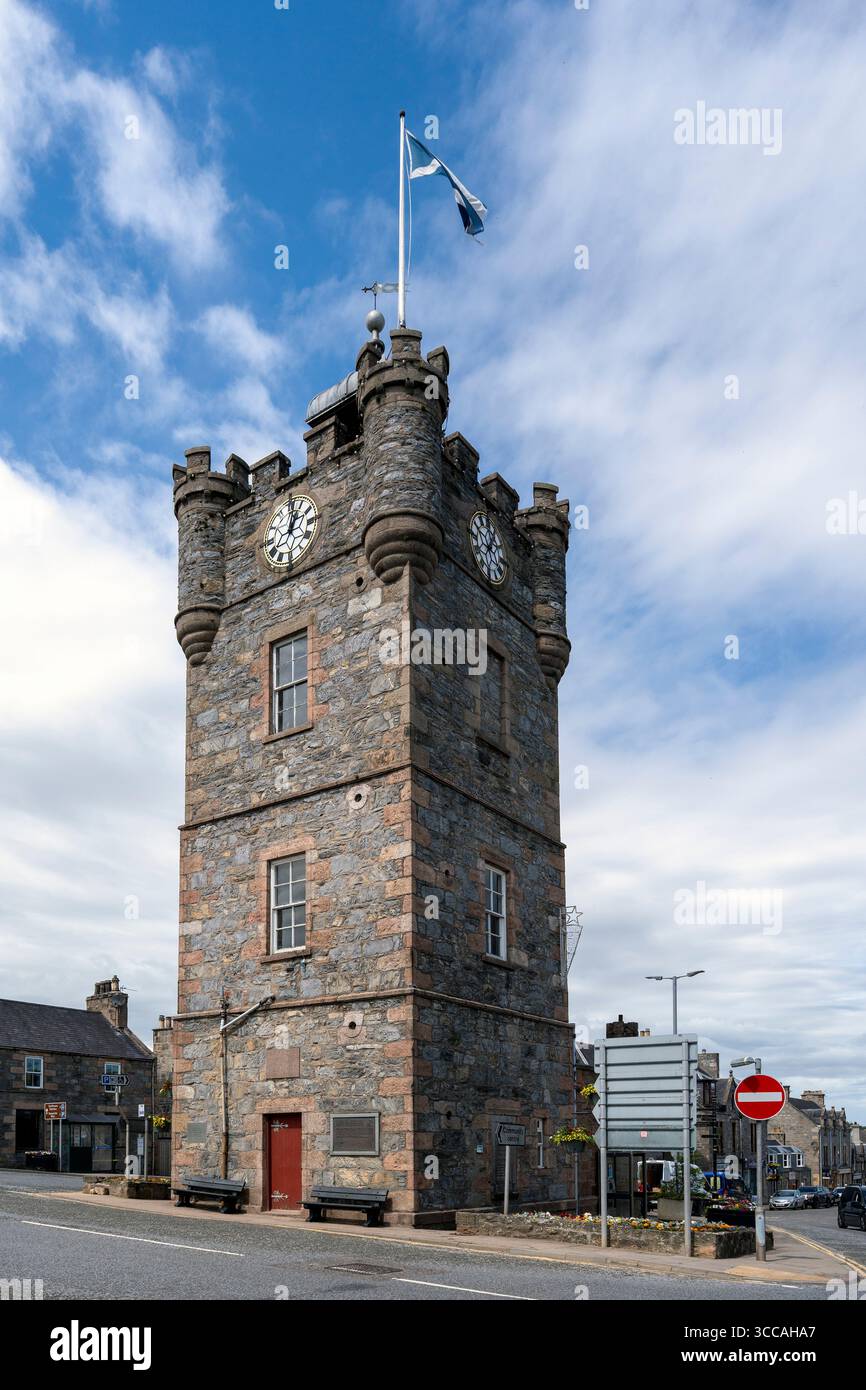 Dufftown Clock Tower, un punto di riferimento storico nel cuore di Dufftown, Moray, Scozia. Foto Stock