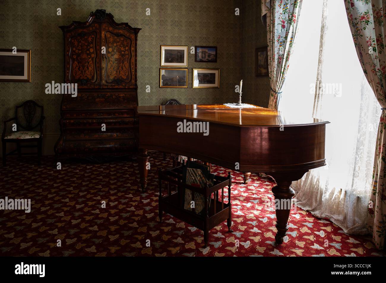 Elizabeth Gaskell House è una casa museo. La villa neoclassica fu la residenza di William ed Elizabeth Gaskell dal 1850 fino alla loro morte a ma Foto Stock