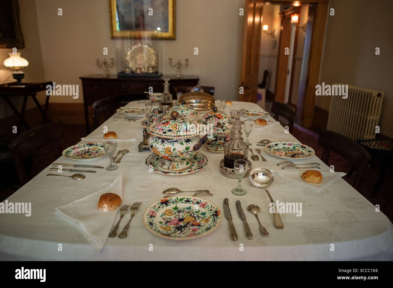 Elizabeth Gaskell House è una casa museo. La villa neoclassica fu la residenza di William ed Elizabeth Gaskell dal 1850 fino alla loro morte a ma Foto Stock