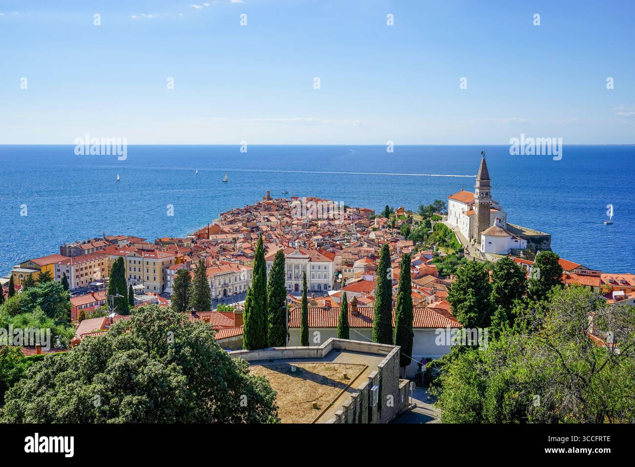 Vista panoramica dalle mura di Pirano, Slovenia Foto Stock