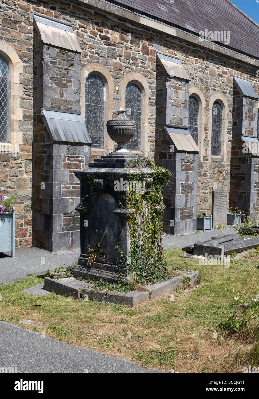 Cemetery of St Marys Church Fishguard Pembrokeshire West Wales UK Foto Stock