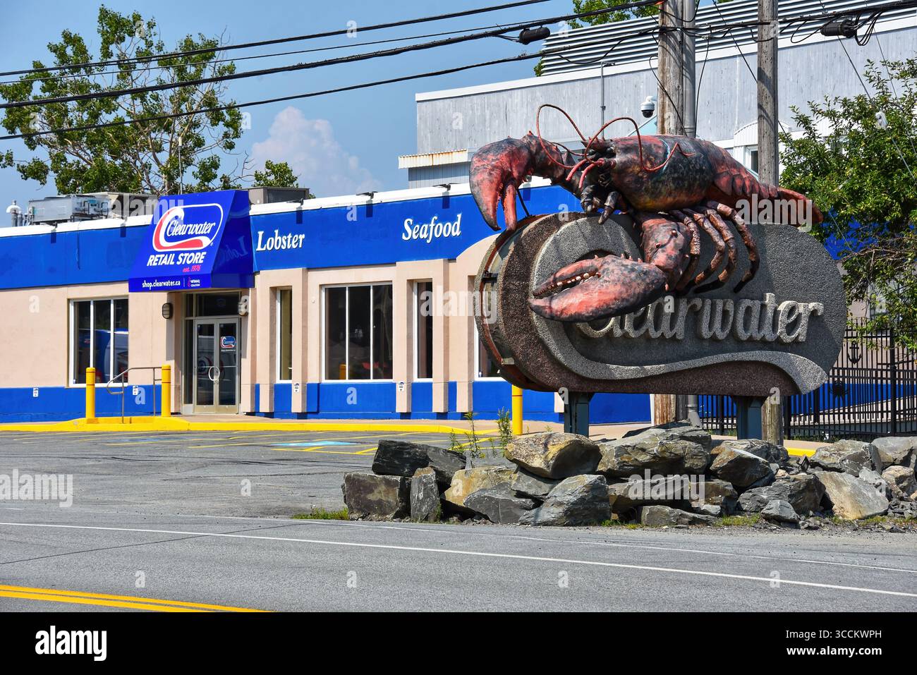 Halifax, Canada - 29 luglio 2025: Clearwater Laststers Retail Store a Bedford, appena fuori Halifax. Clearwater è di proprietà indigena e ne gestisce due Foto Stock