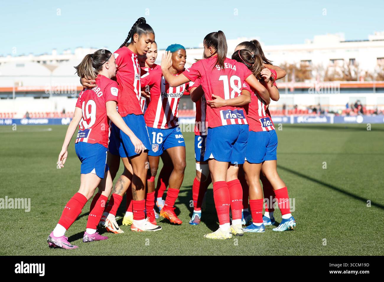 16 dicembre 2023, ALCALA DE HENARES, MADRID, SPAGNA: Leicy Santos dell'Atletico de Madrid celebra un gol durante la partita di calcio femminile spagnola, Liga F, giocata tra l'Atletico de Madrid e il Real Sociedad al Centro Deportivo Wanda Alcala de Henares il 16 dicembre 2023, a Madrid, Spagna. (Immagine di credito: © Oscar J. Barroso/AFP7 via ZUMA Press Wire) Foto Stock
