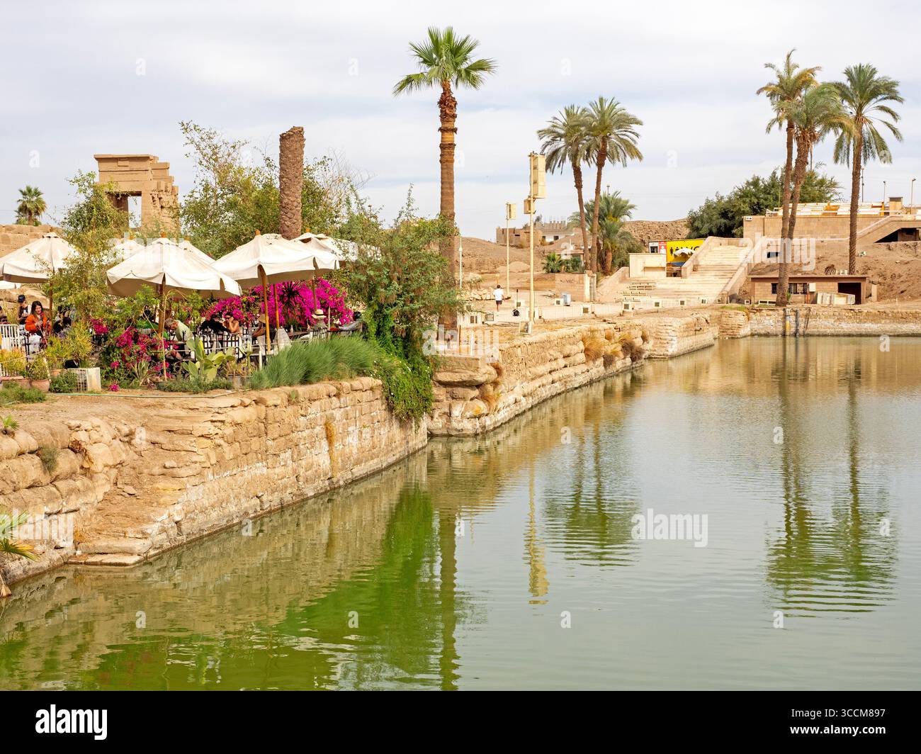 Tempio di Karnak Lago Sacro, altrimenti noto come Lago Sacro di Luxor Foto Stock