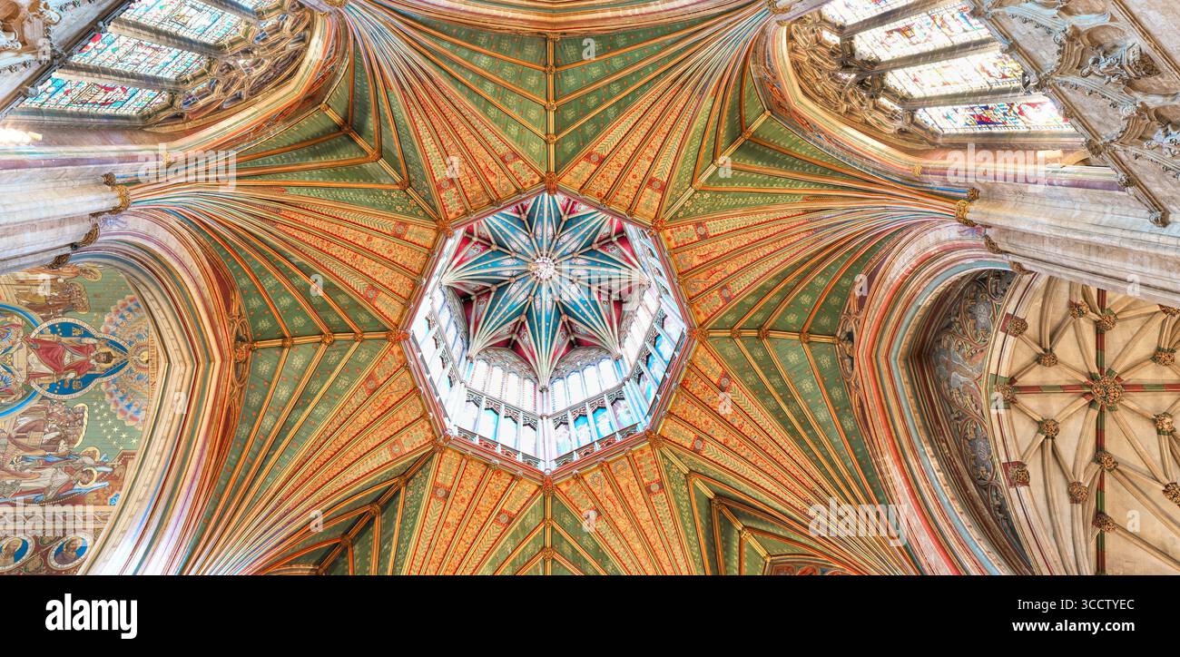 Cupola centrale e ottagono nella cattedrale cristiana di Ely, Inghilterra. Foto Stock