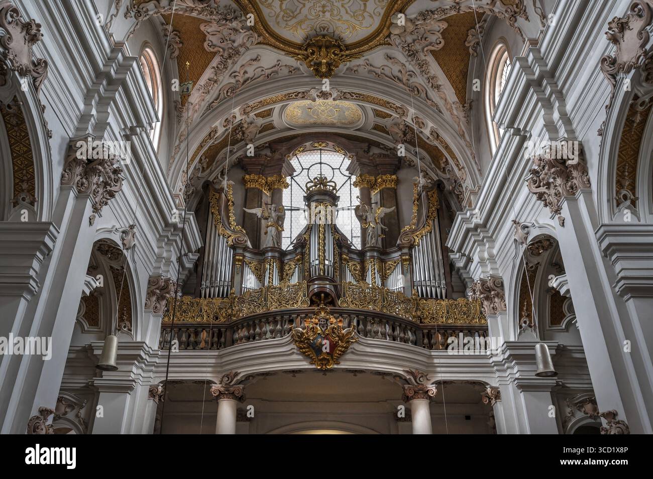 Loft d'organo, l'organo è del 1725, Abbazia Chiesa dell'assunzione della Vergine Maria, Rohr, bassa Baviera, Germania Foto Stock