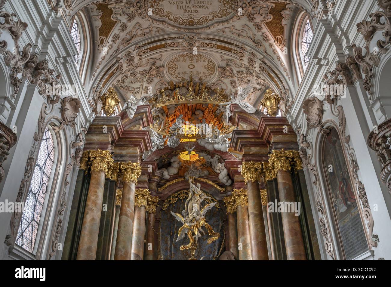 Cancellino con l'assunzione della Vergine Maria, opera dei fratelli Asam costruita tra il 1717 e il 1723, Abbazia Chiesa dell'assunzione della Vergine Foto Stock