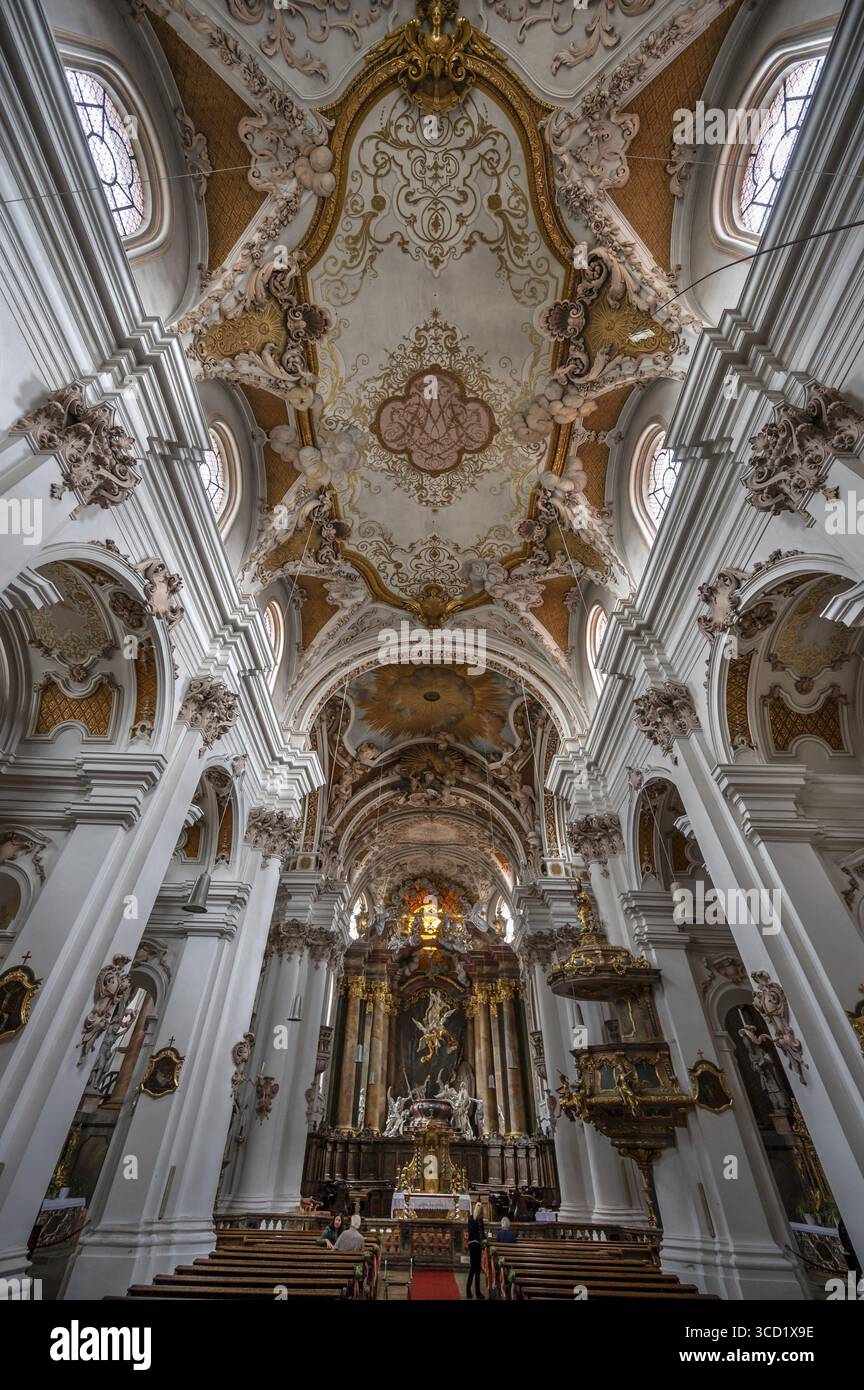 Interno della chiesa abbaziale creata dai fratelli Asam, Assunta della Vergine Maria, costruita tra il 1717 e il 1723, Rohr, bassa Baviera, Germania Foto Stock