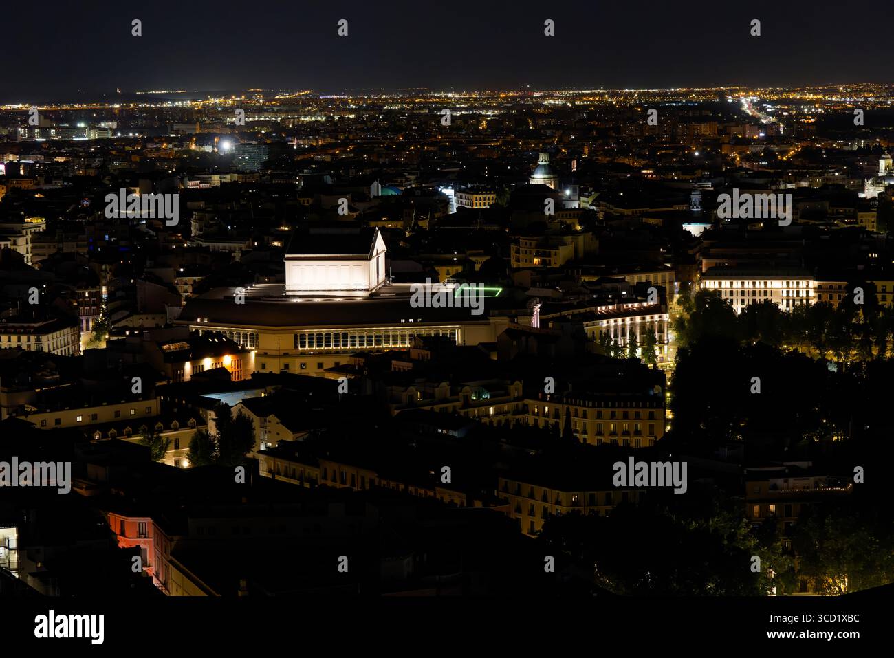 Il Royal Opera House visto da Plaza de Isabel II Foto Stock