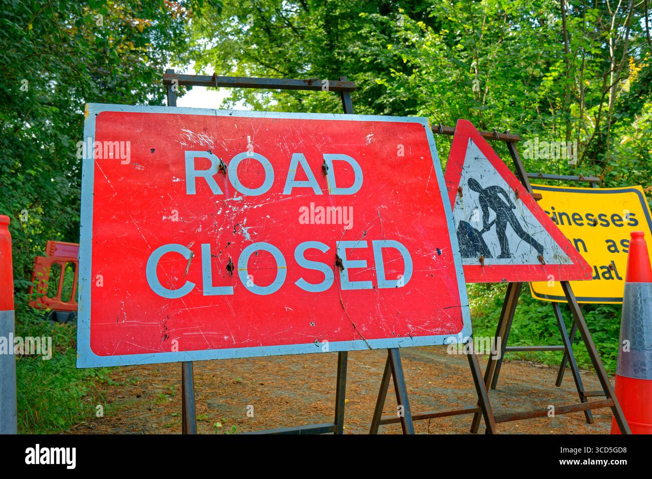Segnale di chiusura della strada per lavori. Foto Stock