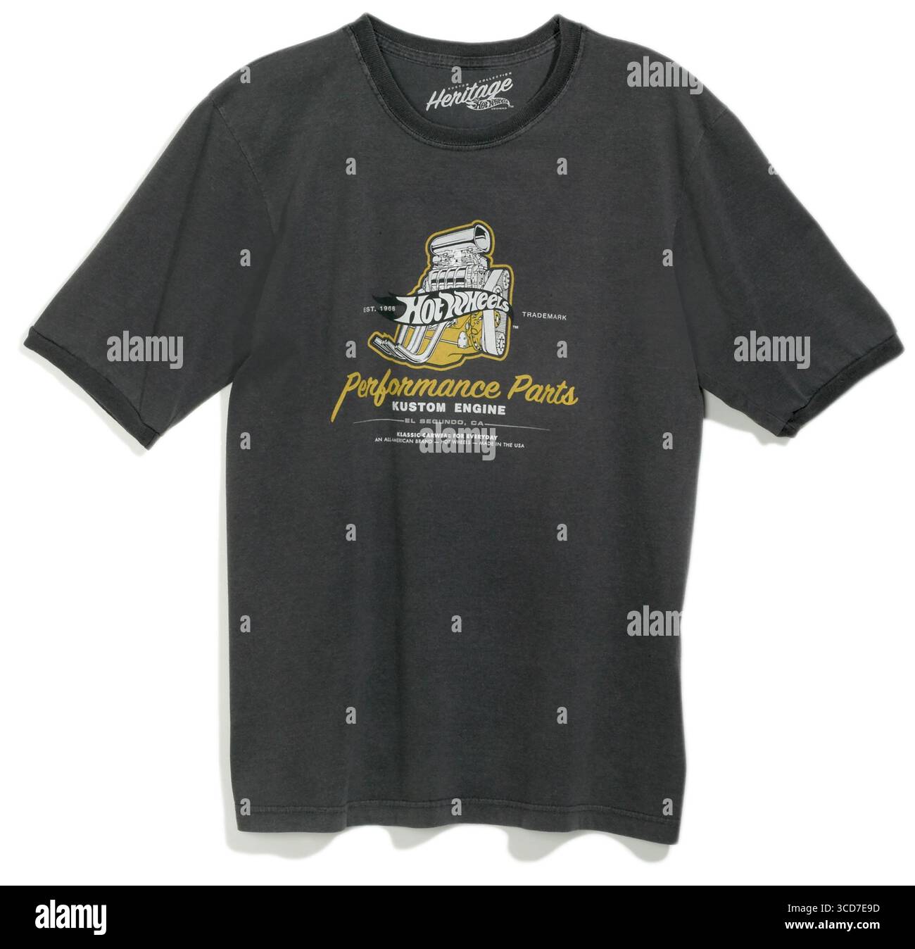 T shirt su sfondo bianco Foto Stock