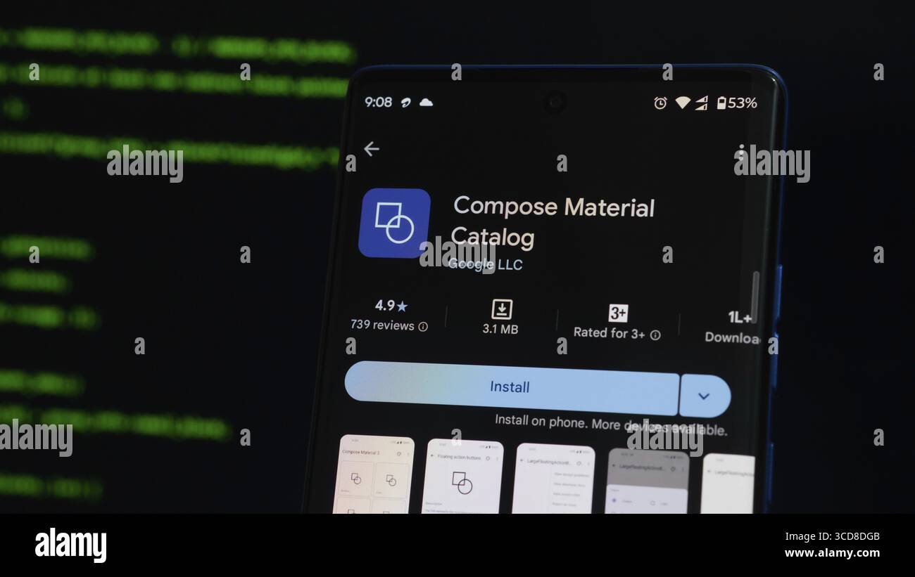 Schermata che visualizza l'app Componi catalogo materiali in modalità scura con testo verde sullo sfondo Foto Stock