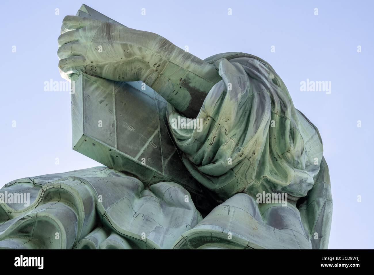 ARM and tabula ansata veduta della Statua della libertà negli Stati Uniti vicino a New York City Foto Stock