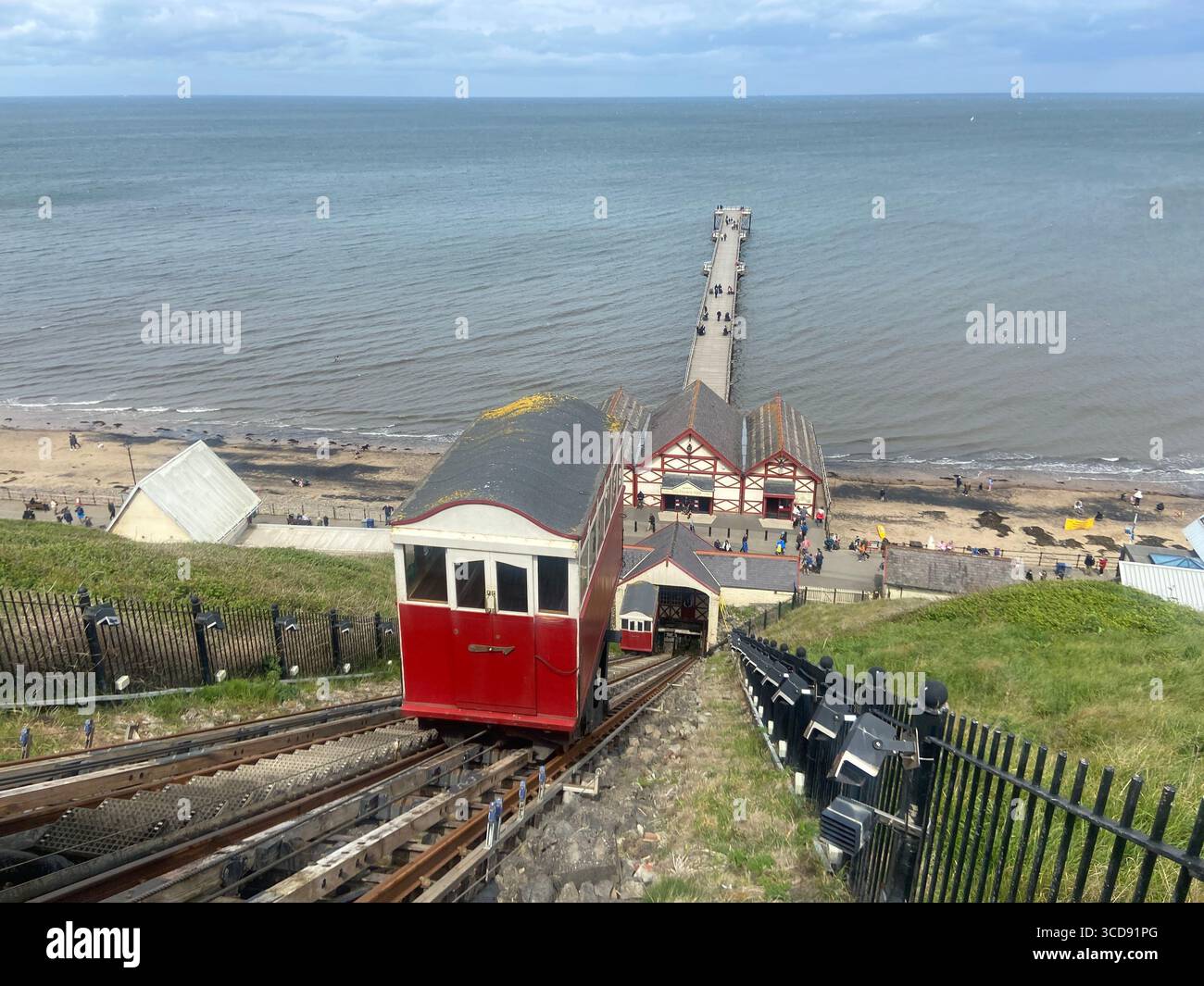 La Saltburn Cliff Lift è una funicolare situata a Saltburn by the Sea, sulla costa del North Yorkshire Foto Stock