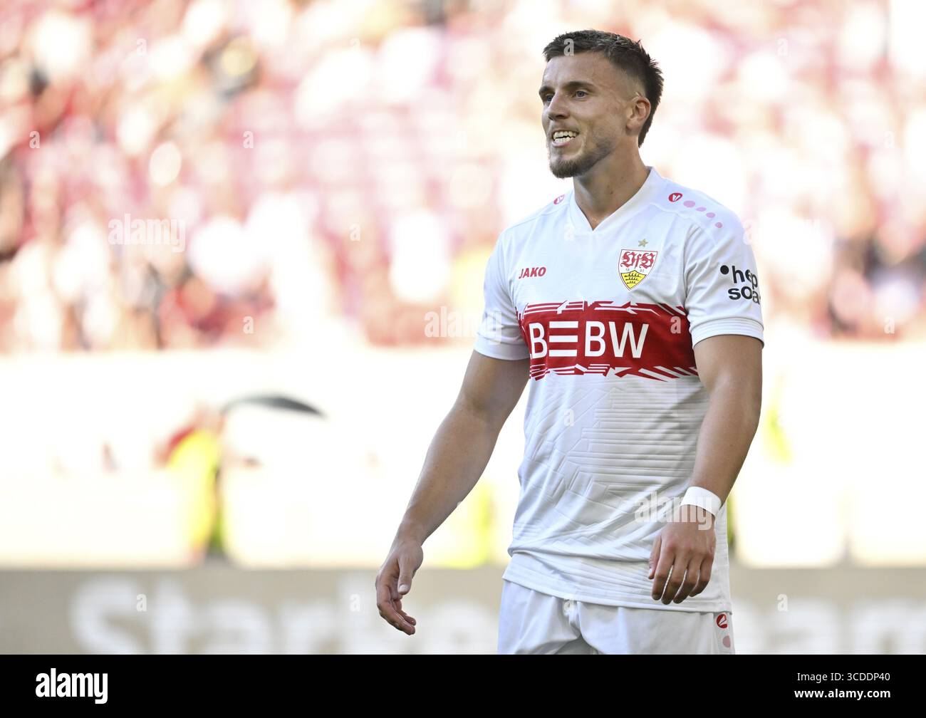 Ermedin Demirovic VfB Stuttgart (09) Gesture Gesture Gesture ride MHPArena, MHP Arena Stuttgart, Baden-Wuerttemberg, Germania Foto Stock