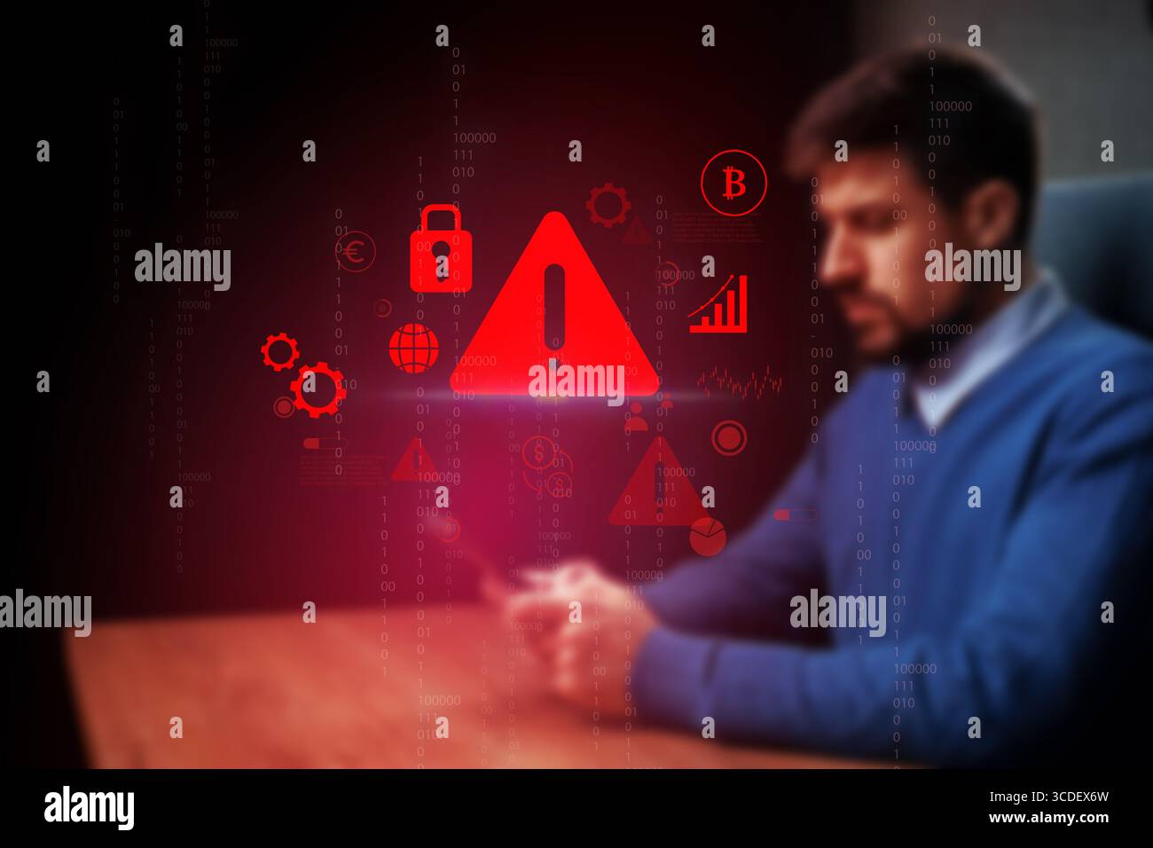 Segnali di avviso e minacce alla sicurezza digitale con una persona concentrata che utilizza uno smartphone in uno spazio di lavoro moderno Foto Stock