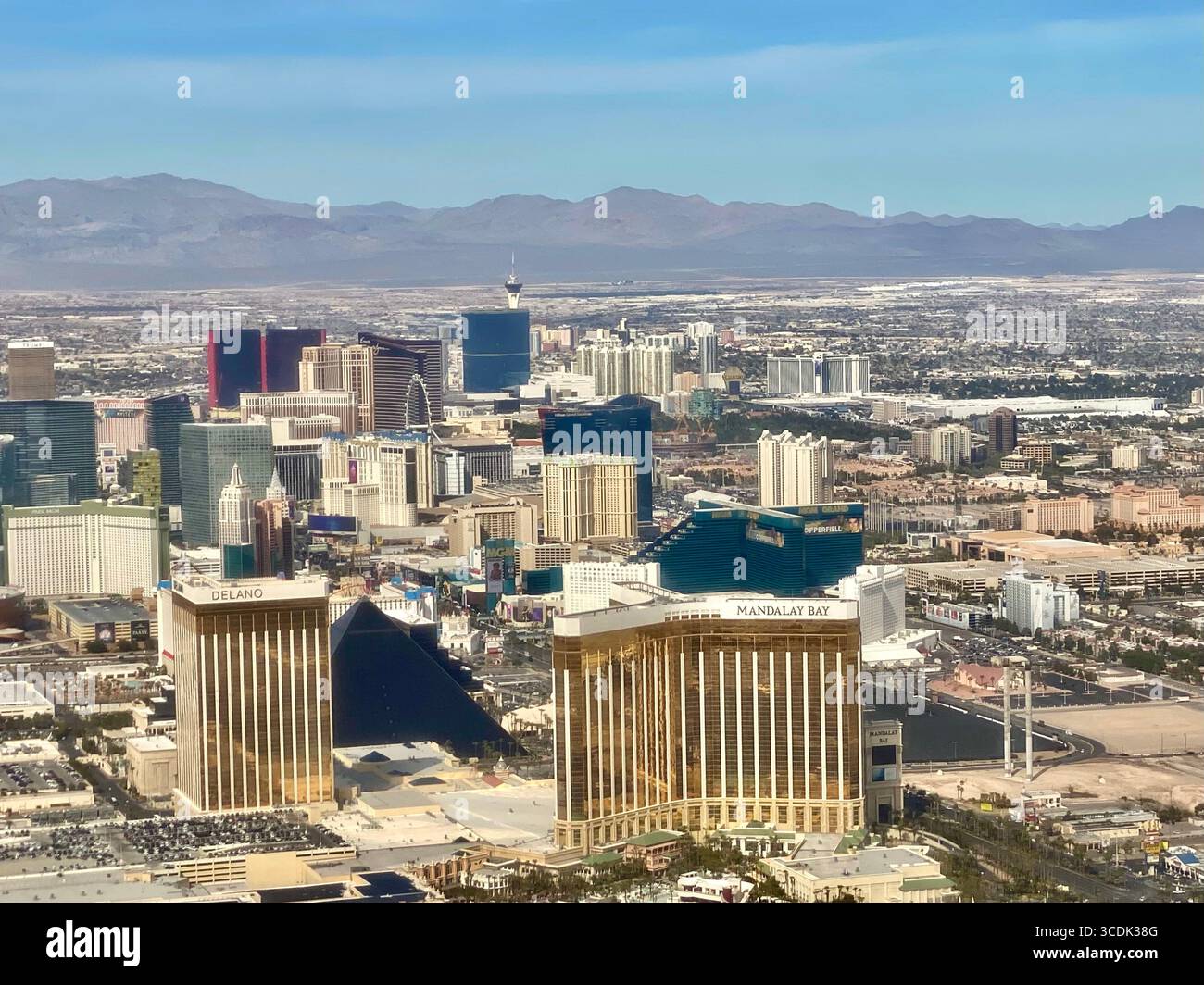 Vista aerea di Las Vegas, Nevada in primavera. - Immagine stock catturata con smartphone