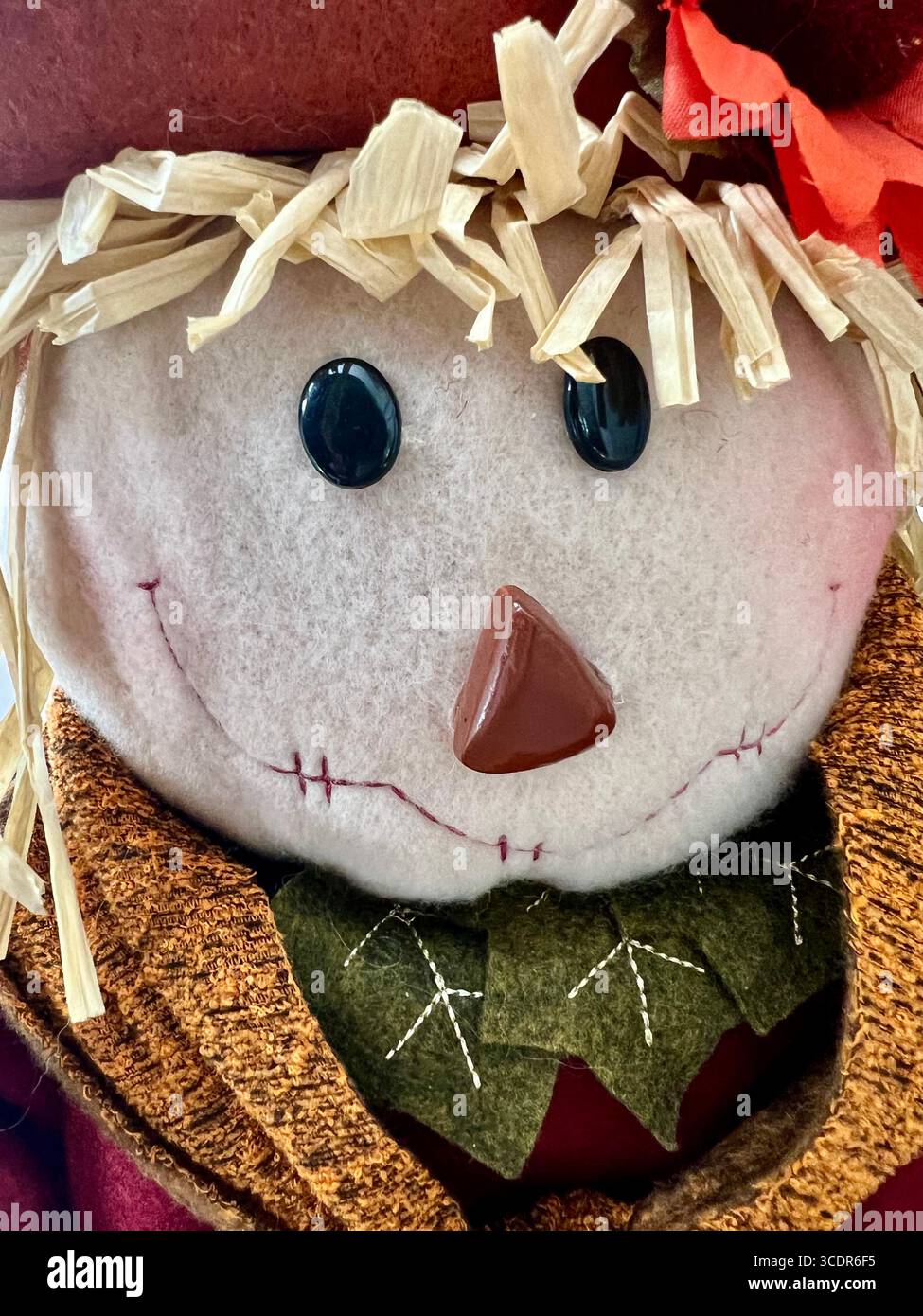 Il volto di una decorazione maschile di spaventapasseri per l'autunno Foto Stock