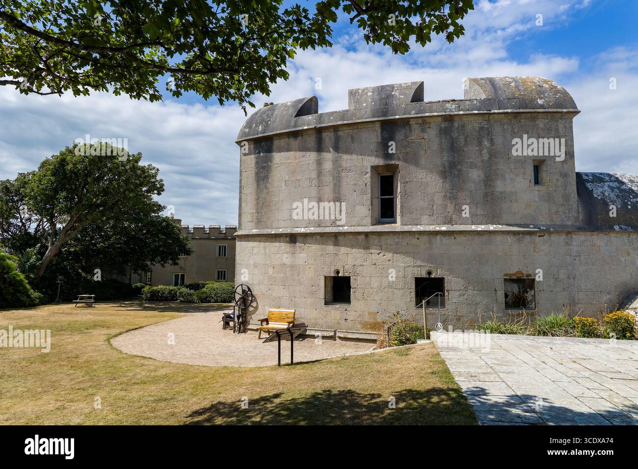 Esterno dello storico forte di artiglieria Tudor presso il Castello di Portland nel Dorset, in Inghilterra. Foto Stock
