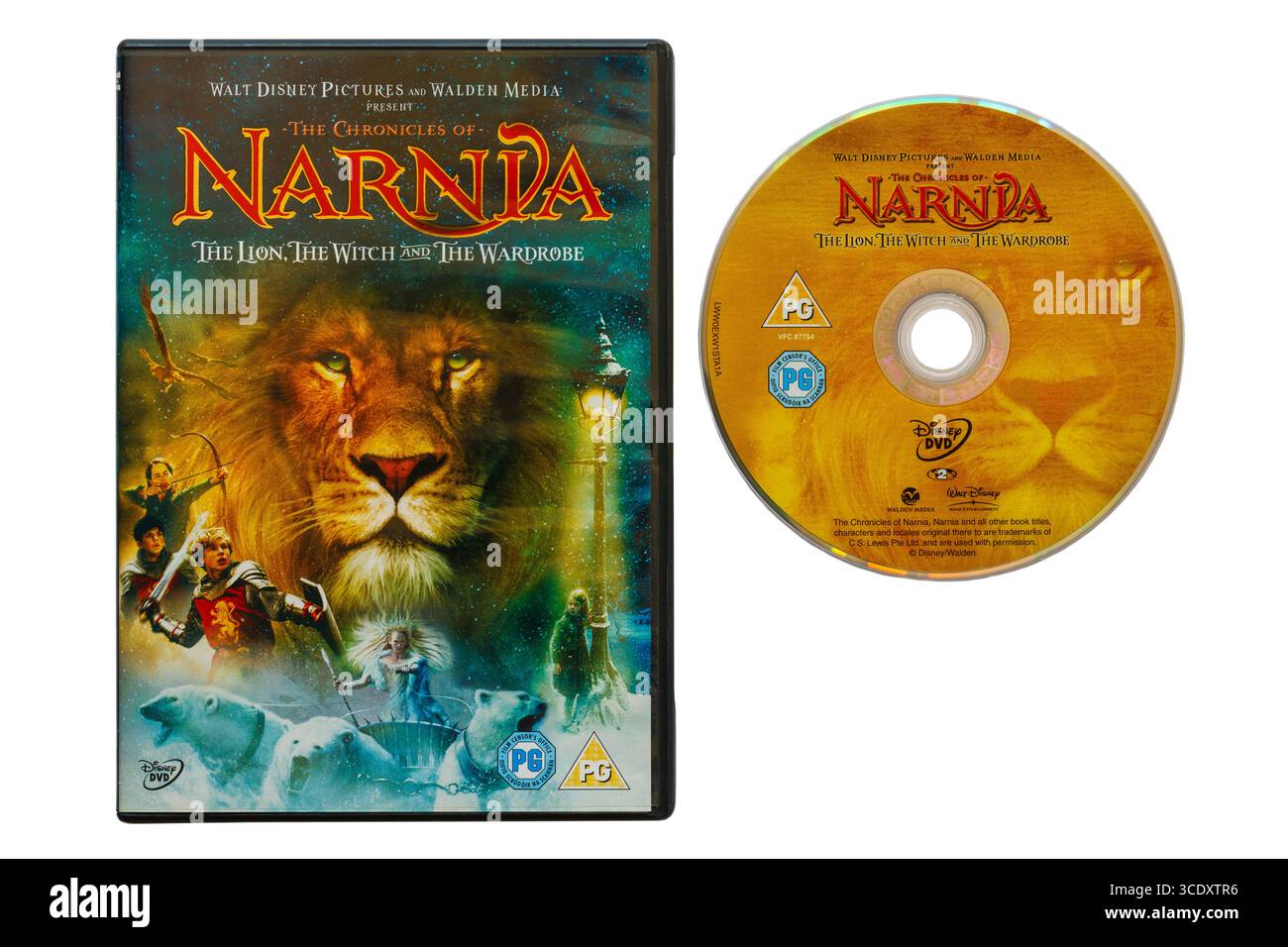 DVD Narnia The Lion the Witch e The Wardrobe con il disco rimosso isolato su sfondo bianco Foto Stock