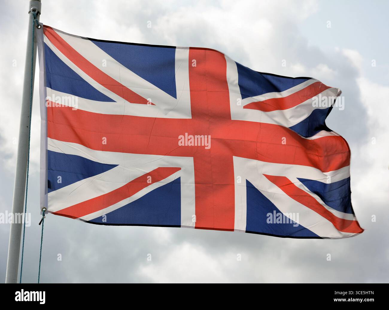 Bandiera dell'Unione del Regno Unito, che vola ad Aeroventure a Doncaster, South Yorkshire, Inghilterra, Regno Unito Foto Stock
