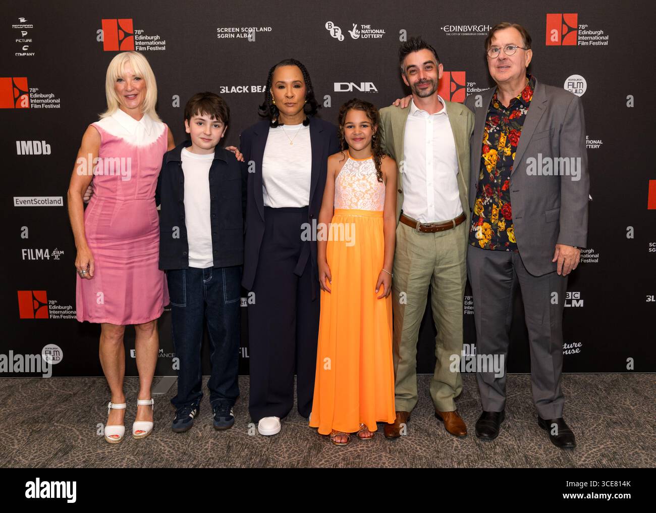 Edimburgo, Scozia, Regno Unito, 16 agosto 2025. Edinburgh International Film Festival: Una line-up dalla prima mondiale del film Grow: Attori Jane Horrocks, Dominic McLaughlin (il nuovo Harry Potter della HBO), Golda Rosheuvel, Priya-Rose Brookwell, John McPhail (regista) e l'attore Jeremy Swift. Crediti: Sally Anderson/Alamy Live News Foto Stock