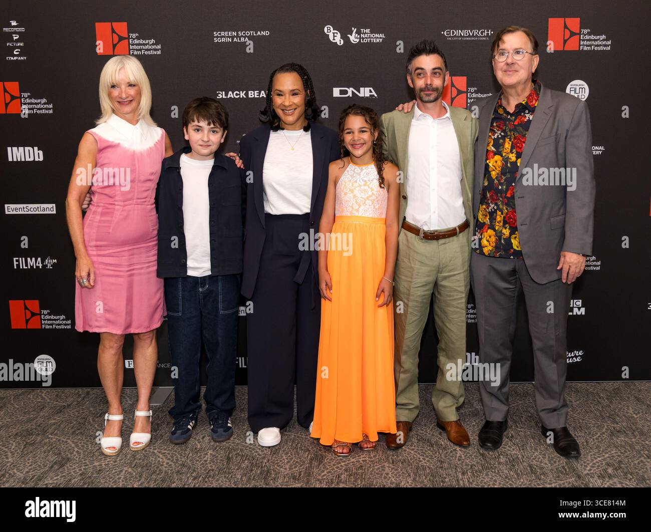 Edimburgo, Scozia, Regno Unito, 16 agosto 2025. Edinburgh International Film Festival: Una line-up dalla prima mondiale del film Grow: Attori Jane Horrocks, Dominic McLaughlin (il nuovo Harry Potter della HBO), Golda Rosheuvel, Priya-Rose Brookwell, John McPhail (regista) e l'attore Jeremy Swift. Crediti: Sally Anderson/Alamy Live News Foto Stock