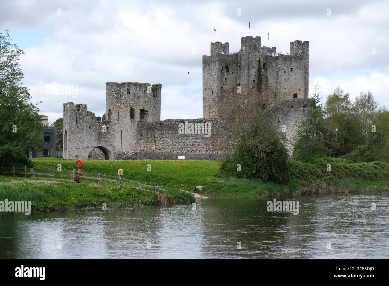 Trim Castle in Co Meath - le rovine del castello del tardo XII secolo - la più grande struttura di questo tipo in Irlanda Foto Stock