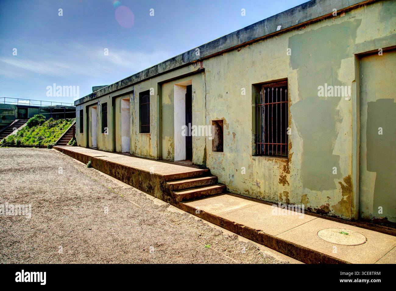 San Francisco, California - 27 febbraio 2014: Storiche batterie di difesa costiera nella Golden Gate National Recreation area di San Francisco Foto Stock