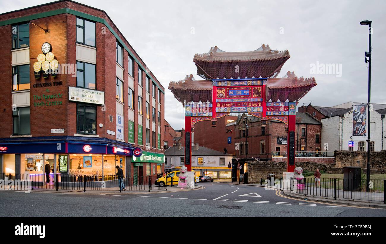 The Chinese Arch in China Town, St Andrews St, Newcaste-upon-Tyne Foto Stock