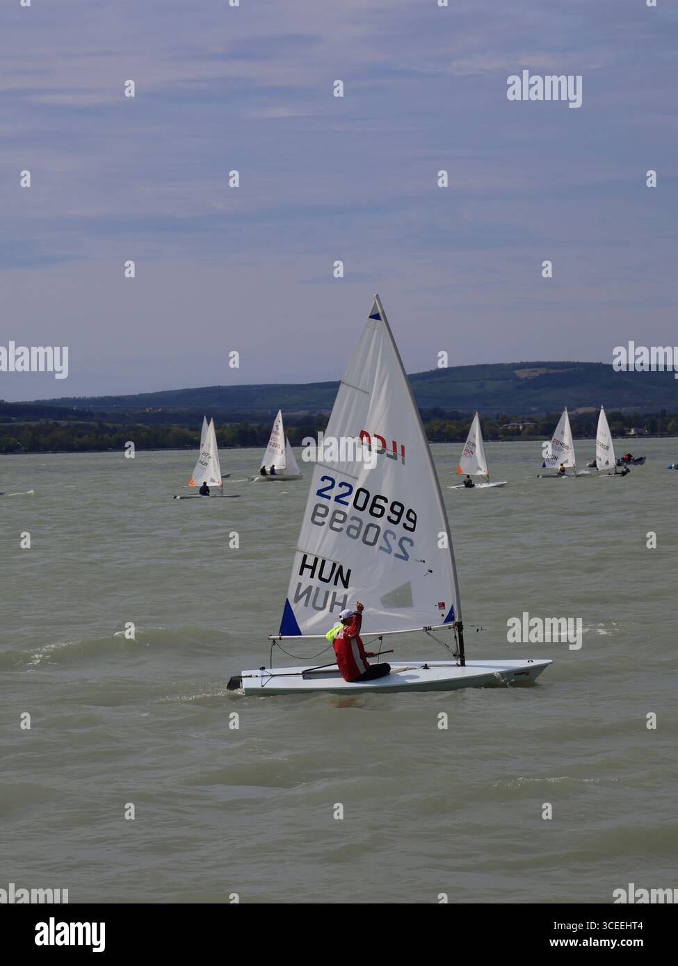 Gara di barche a vela sul lago Balaton Foto Stock