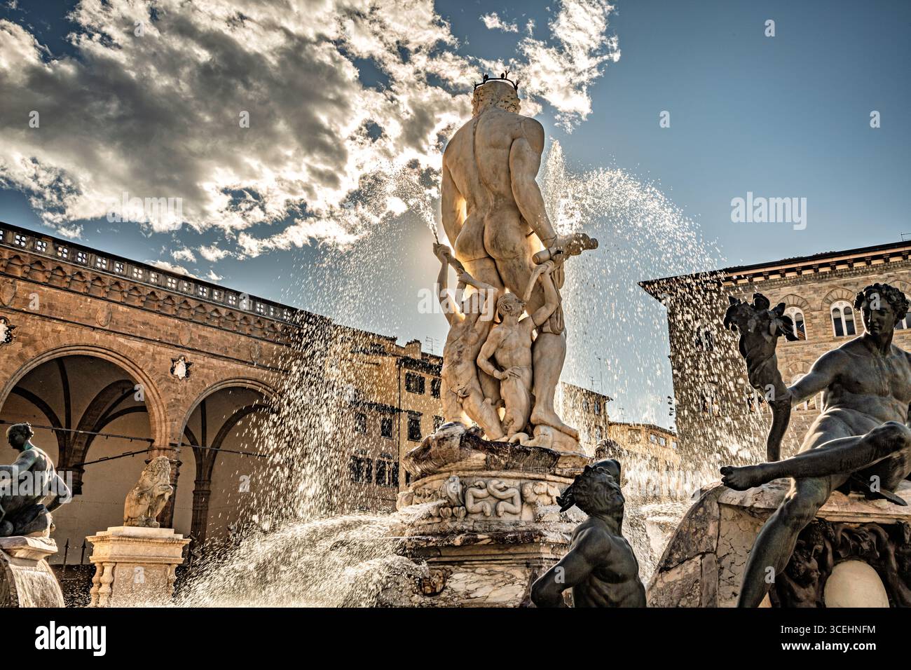 Fontana del Nettuno a Firenze, in Italia, si trova in Piazza della Signoria, di fronte a Palazzo Vecchio. Foto Stock