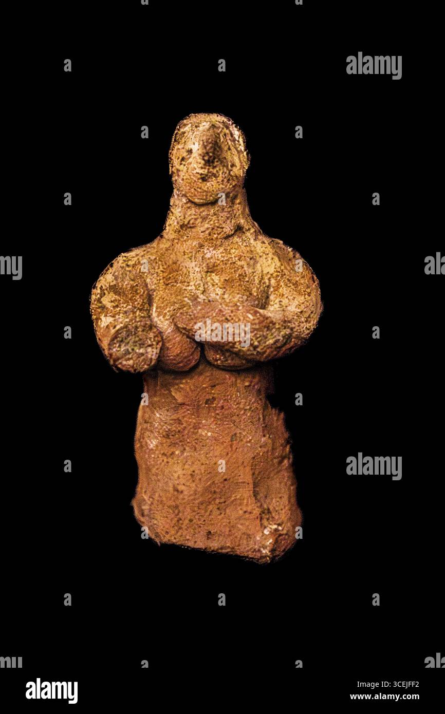 Statua femminile, templi megalitici di Malta, Museo Nazionale di Archeologia espone importanti manufatti dalla preistoria intorno al 5000 a.C. al 2500 a.C., Val Foto Stock